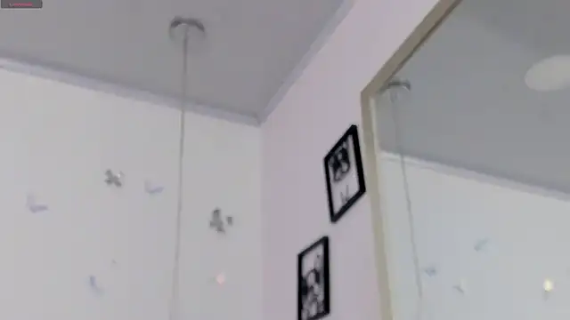 XXX chat uživo modela conny__curly