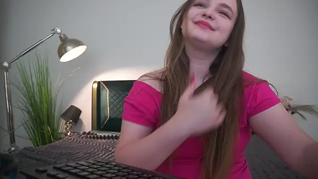 Chat XXX ao vivo de MagicPeachh_