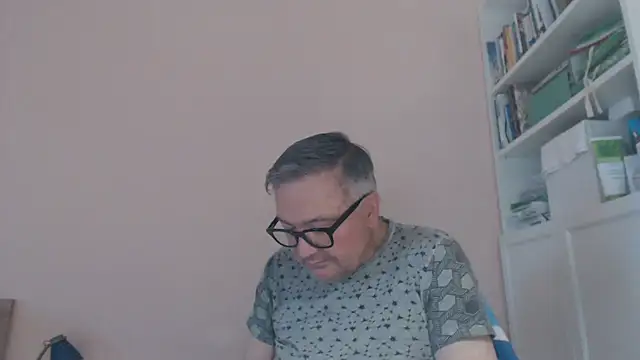 YOU6me Show in webcam