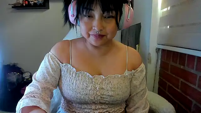 Shaddycute_ Chat XXX in diretta