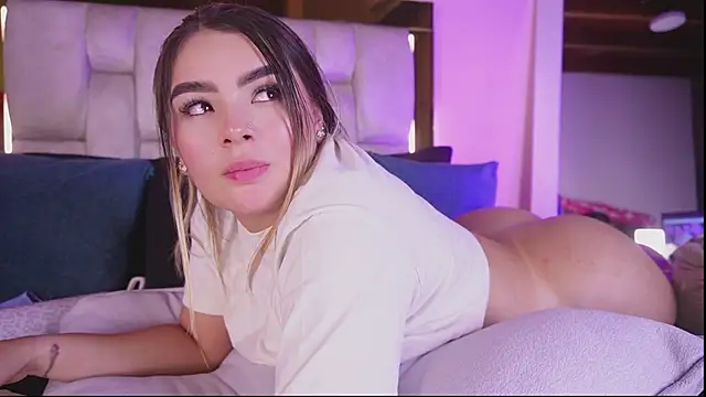 emmy_r Chat XXX live