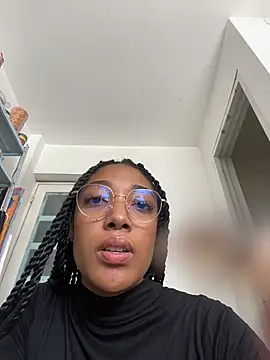 esmeralda-bk's Live XXX Chat