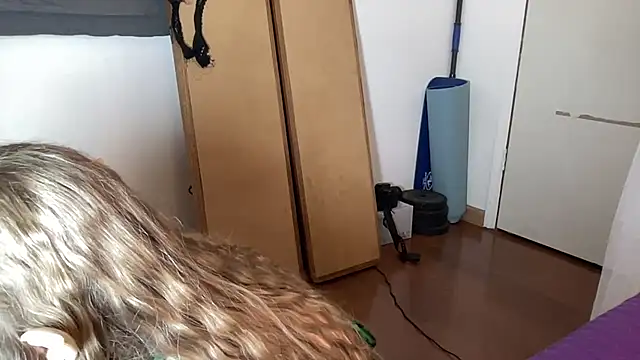 Chat +18 de ElfGirlAna ao vivo
