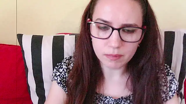 EmilyHotAngel: онлайн-секс-чат