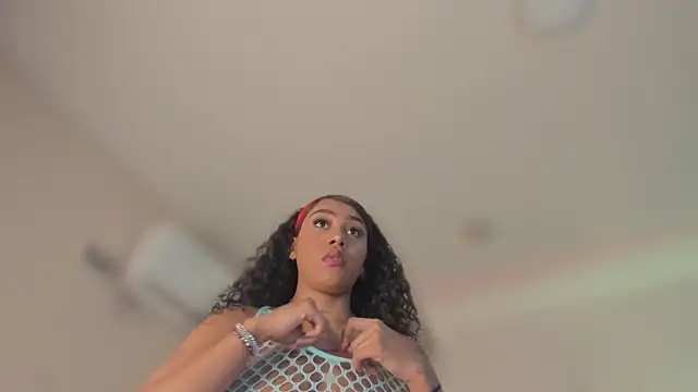 دردشة YariRose الجنسية المباشرة
