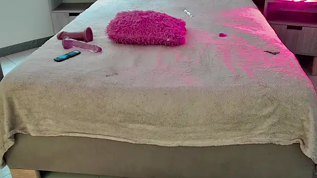دردشة aurora_petitee الجنسية المباشرة