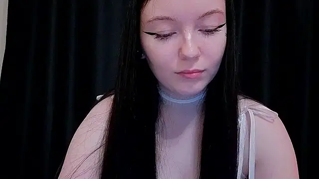Chat XXX en directo de Naomi_Lanee
