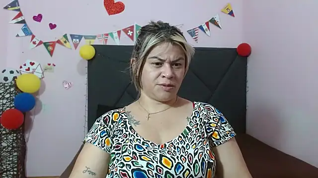 pamela_echeverria: онлайн-секс-чат