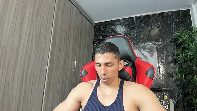 Erik_castle Chat XXX in diretta