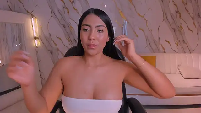 دردشة NatalieLewis الجنسية المباشرة