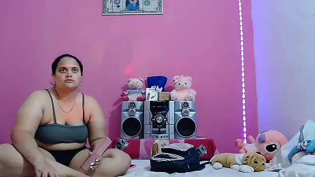 Chat +18 de brunnette_hot ao vivo