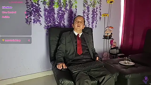 GreisyAndHazzan's Live XXX Chat