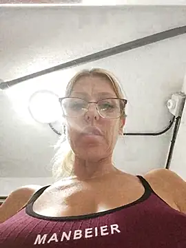 Manuerlaruby Chat XXX in diretta