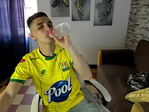 felipe_colinss Adlı Modelin Canlı XXX Sohbeti