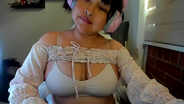 Shaddycute_ élő XXX-chatje