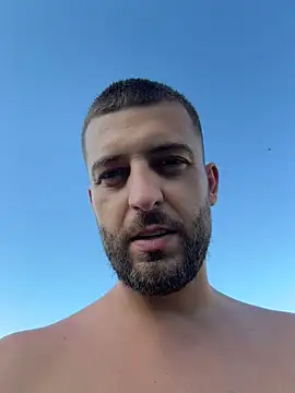 Pablo_Hornyguy95 现场XXX聊天