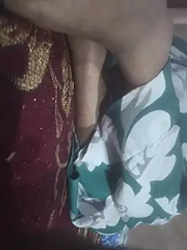 Pertunjukan Kamera Web YOURBHABI143