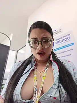 SOFI__10 – Live XXX-chat