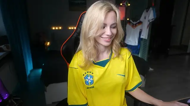 xkuxie's Live XXX Chat