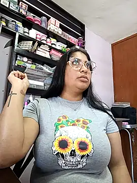 Chat +18 de Yamilka-Reyes ao vivo