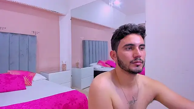 NOAH_SIN_ Adlı Modelin Canlı XXX Sohbeti