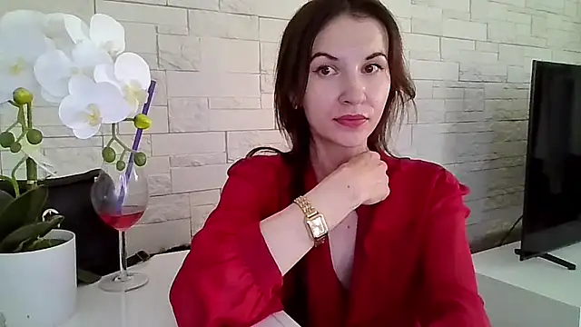 Chat +18 de JuliaLovely ao vivo