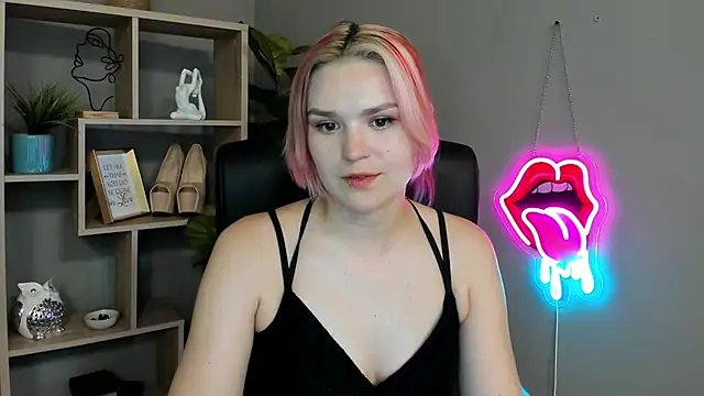 SweetLilyxo: онлайн-секс-чат