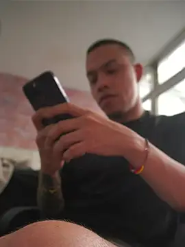 AlphaMasterXxx Chat XXX live