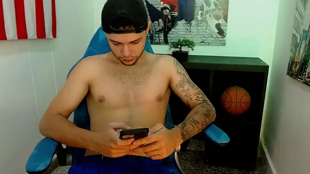 Brian_Adler Live XXX-Chat