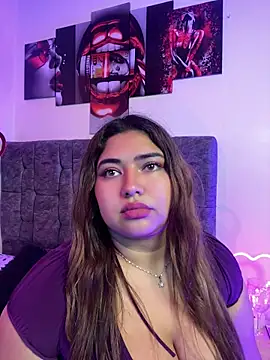 CurvyLolaX's Live XXX Chat