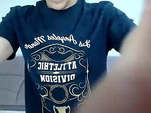 Živý XXX chat ethan_twink22