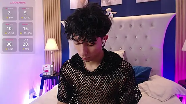 Aiden_Rivers_ Live XXX-chat