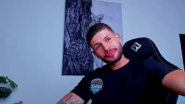 แชท XXX สดของ Santos_ramirez1
