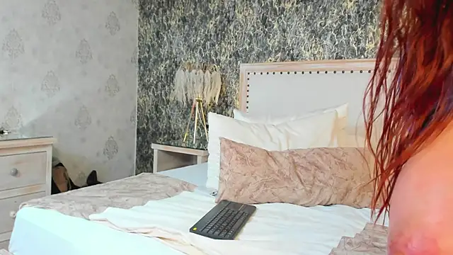 JazmiiMilf's Live XXX Chat
