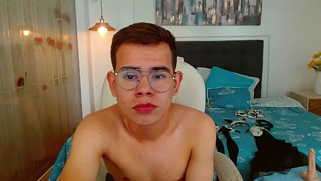 XXX chat uživo modela jack__tomas