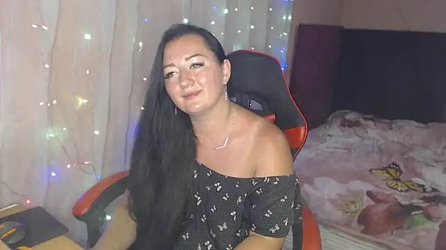 Juicy_Muse Adlı Modelin Canlı XXX Sohbeti
