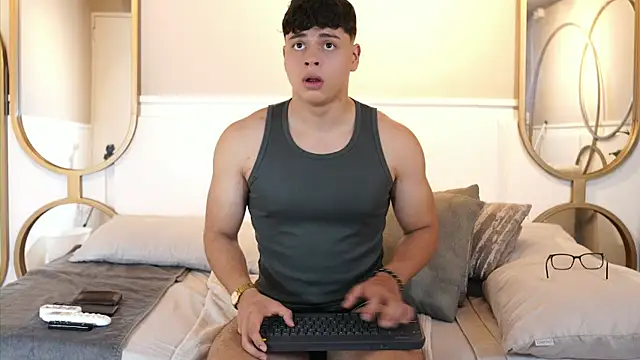 Онлайн чат XXX Ethan_occonor