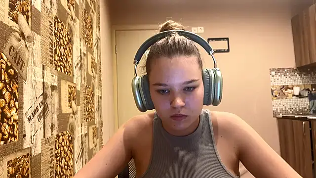 Онлайн чат XXX HellyRay