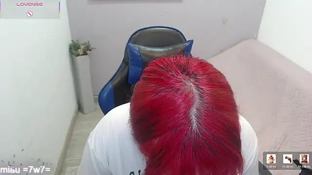 lilith-fox's Live XXX Chat