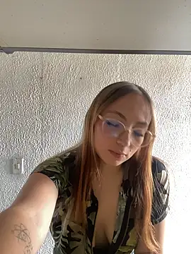 Caamii_'s Live XXX Chat