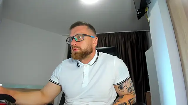 Živý XXX chat Findom_guy