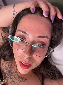 XXX chat uživo modela Mizztikaa