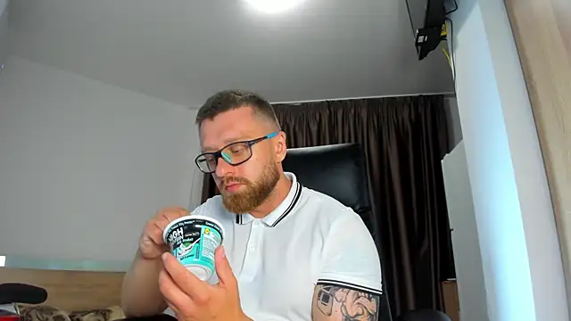 Findom_guy – Naživo XXX chat