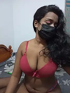 Black_bee8 Adlı Modelin Canlı XXX Sohbeti