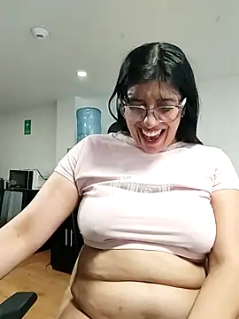 aisha_latinaのライブXXXチャット