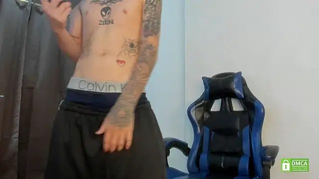 Nick_TattooedGuy Webcam-Show