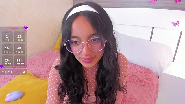 Chat XXX en directo de Emilyblussh