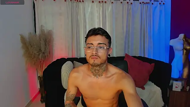 keneth_Collins Live XXX-chat