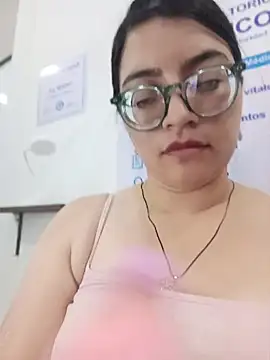 SOFI__10 Adlı Modelin Canlı XXX Sohbeti