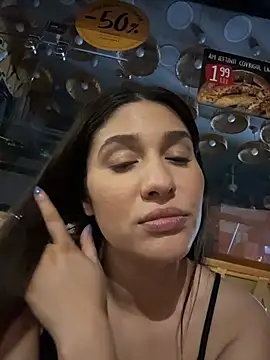 IrisBlues' Live XXX Chat